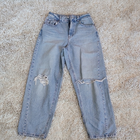 Classic Blue Distressed Women's Jeans - Picture 1 of 2